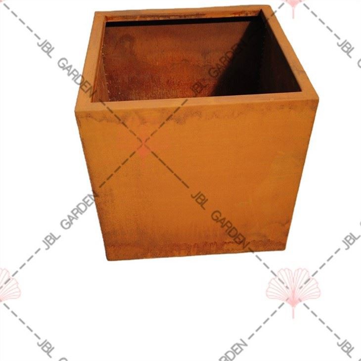 28 Inch Planter