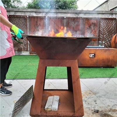 Kull Trebrennende Corten Stål Metall BBQ Grill
