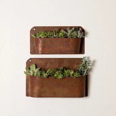 Veggplanter i metall