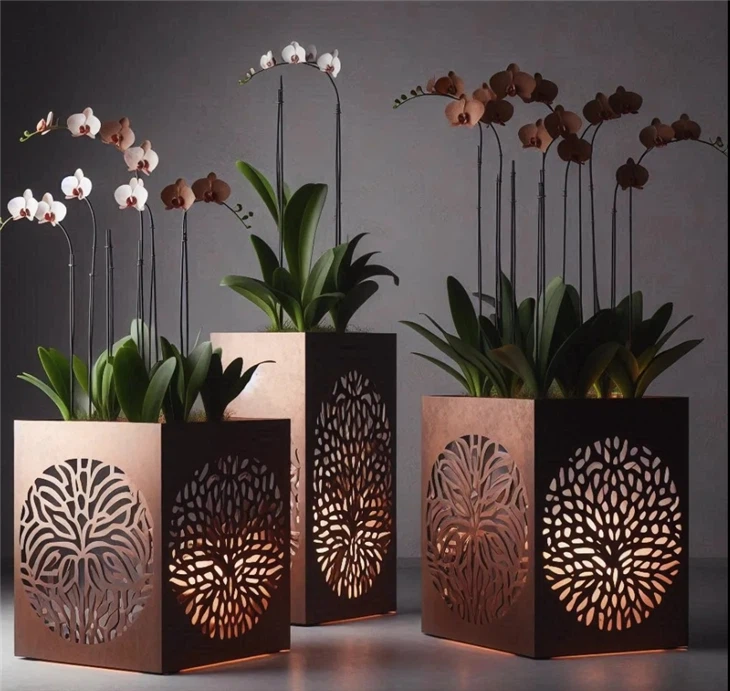 Corten Planter With LED Light
