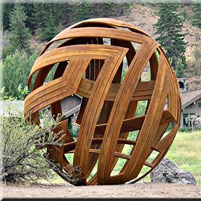 Eye-catching Rustic Garden Ornaments For Park Holiday