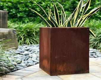 JBL Garden introduserer tilpassede plantekasser i Corten-stål for moderne ute...