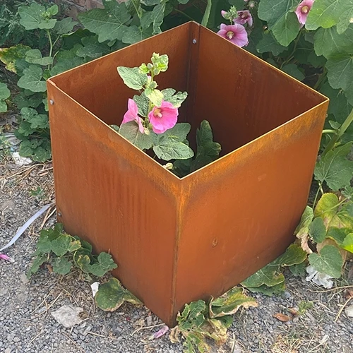 Hvorfor er Weather Steel Planters et populært valg for utendørs landskapsarbeid?