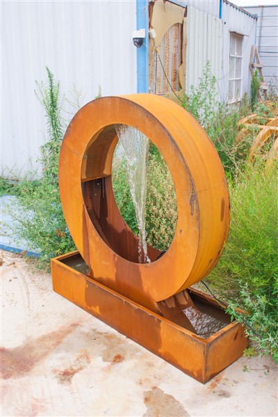 Corten Steel Moon Water Feature rustikk utendørs landskapsdekor