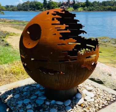 Laserskjærende Fireball Sphere