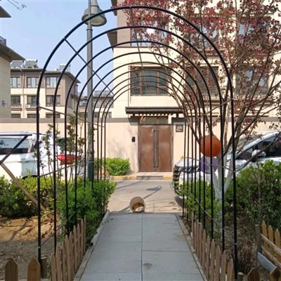 Villa Courtyard Arch Ironwork Support